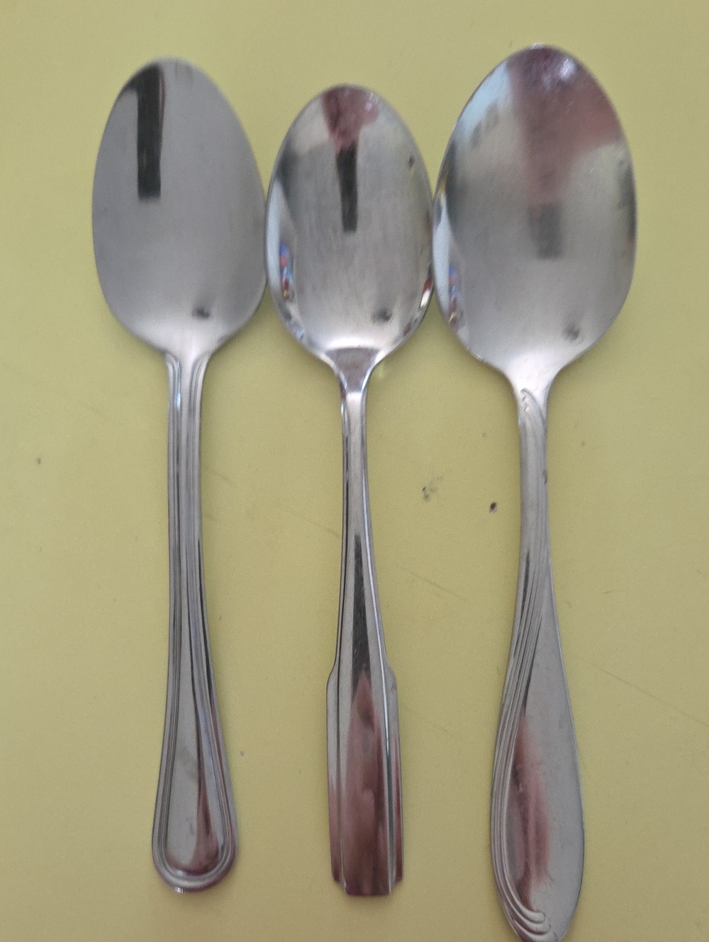 Oneida Stainless Steel 3 Dinner Spoons  Polished Silver Set